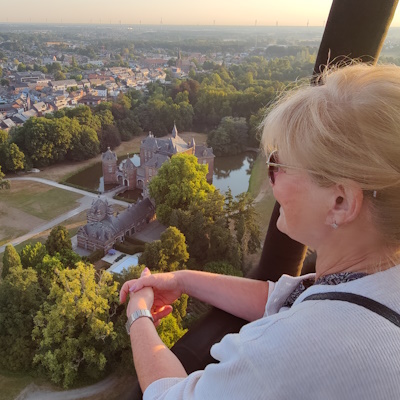 genieten van het uitzicht tijdens een ballonvaart