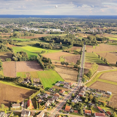 Uitzicht Kempens landschap vanuit luchtballon