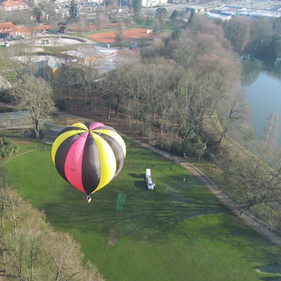 Luchtballon klaar om op te stijgen vanuit het stadspark van Turnhout
